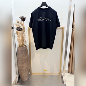 Size：46，48，50，52碼 黑白兩色 男女同款 LV   路易家20
