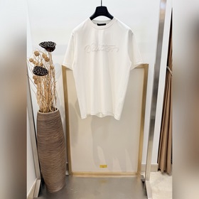 Size：46，48，50，52碼 黑白兩色 男女同款 LV   路易家20