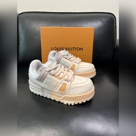Lv 高品質 頂級工藝品 路易威登，運動闆鞋專櫃同步原廠配置，鞋面意大利進口牛皮