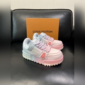Lv 高品質 頂級工藝品 路易威登，運動闆鞋專櫃同步原廠配置，鞋面意大利進口牛皮