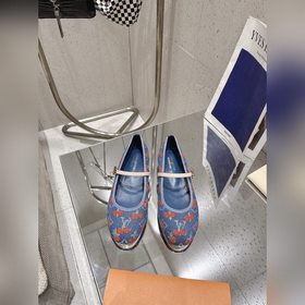 驢家新款丹甯櫻桃 芭蕾鞋 Monogram 丹甯布刺繡甜美櫻桃，矚目亮相路易威登