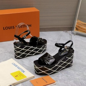 頂級版本 Lv最新恨天高 坡跟水台涼鞋 2026夏季最新款Louis Vuitt