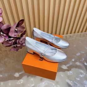 LV 路易威登 25ss 2026早春新品 頂級版本 專櫃主打最新款 拖鞋，貓跟