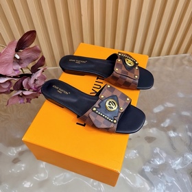 LV 路易威登 26ss 2026 早春新品 頂級版本 專櫃主打最新款 皮扣平底