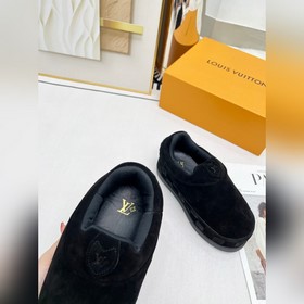 louis vuitton(路易威登，lv) 秋冬~醜萌小胖丁，全新鞋型YETI