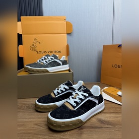 Lv.頂級代購IT 路易威登，運動闆鞋專櫃同步，鞋面意大利進口，高品質拼接複雜工