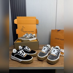 Lv.頂級代購IT 路易威登，運動闆鞋專櫃同步，鞋面意大利進口，高品質拼接複雜工