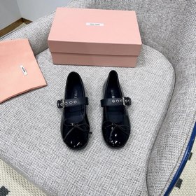 G069 MiuMiu 缪缪 26ss早春新款 平底 麂皮 瑪麗珍鞋 miu系
