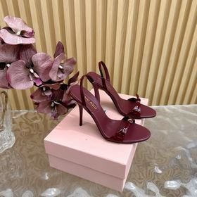 Miu Miu 缪缪 新款尖頭高跟單鞋 系列上新 miumiu 巴黎時裝周最新