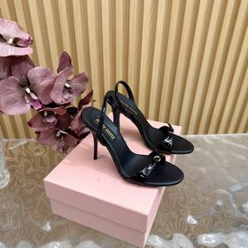 Miu Miu 缪缪 新款尖頭高跟單鞋 系列上新 miumiu 巴黎時裝周最新