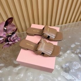 Miu Miu 缪缪 新款蝴蝶結 少女拖鞋 系列上新 miumiu  巴黎時裝