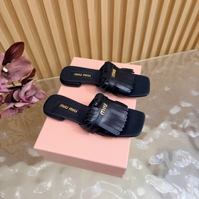 Miu Miu 缪缪 新款蝴蝶結 少女拖鞋 系列上新 miumiu  巴黎時裝