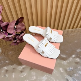 Miu Miu 缪缪 新款蝴蝶結 少女拖鞋 系列上新 miumiu  巴黎時裝