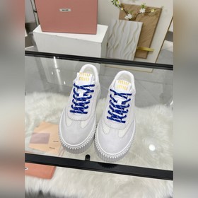 缪缪miumiu 新款上市 特點：輕，軟，增高，舒适，透氣 miumiu25年新