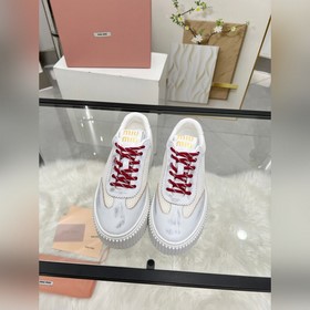 缪缪miumiu 新款上市 特點：輕，軟，增高，舒适，透氣 miumiu25年新