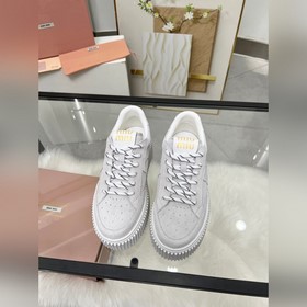 缪缪miumiu 新款上市 miumiu25年新款 厚底餅幹鞋 最新走秀款，經
