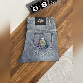 Moncler 蒙口 獨家專供新款 潮男時尚休閑牛仔褲，高端歐版原單褲子，潮流時
