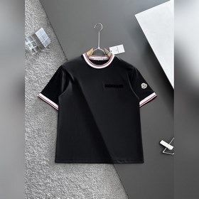 蒙口 Moncler VIP高級定制！ 2026春夏季新款短袖。這款T恤是夏季男