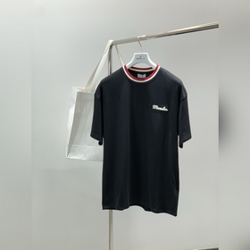 Moncler 蒙口，2026春夏最新品，專櫃同步有售，原單狠貨，時尚休閑圓領短