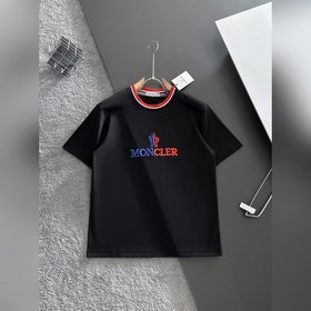 蒙口 Moncler VIP高級定制！ 2026春夏季新款短袖。這款T恤是夏季男
