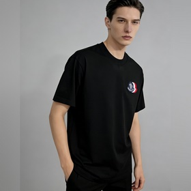 Moncler 蒙口 2026ss秋季新款發布 普拉達圓領短袖T恤，高端新款短袖