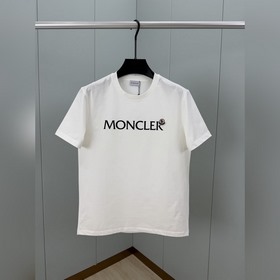 Moncler.蒙口 春夏經典系列款字母植絨印花标識短袖T恤，正面字母由植絨工藝