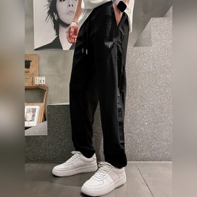 PRADA 普拉達 爆款來襲！純色休閑褲，特供面料. 公務員，上班族，廣譜人群均