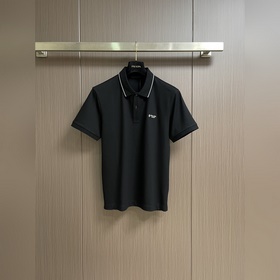 Prada 棉質刺繡logo标識polo衫，采用原色有機棉，質地柔軟，面料輕薄，