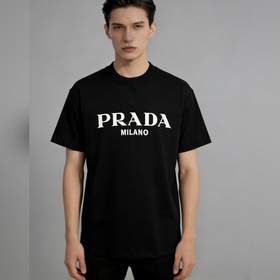 Prada 2026ss秋季新款發布 普拉達圓領短袖T恤，高端新款短袖，字母lo