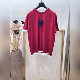 Size：s，m，l，xl 藍，酒紅，咖3 色 男女同款 PRADR，普*達 這