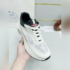 超輕 [PRADA]普拉達今年最新火爆上市！ 專櫃同步1：1複制！ 單獨開模，楦