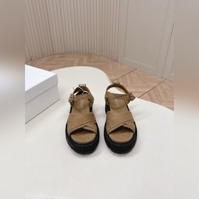 高版本 Prada 普拉達2026春夏新款涼鞋系列 羅馬厚底涼鞋 最新走秀款，經