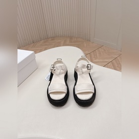 高版本 Prada 普拉達2026春夏新款涼鞋系列 羅馬厚底涼鞋 最新走秀款，經