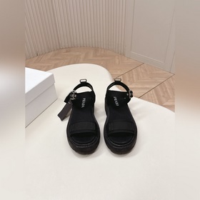 高版本 Prada 普拉達2026春夏新款涼鞋系列 羅馬厚底涼鞋 最新走秀款，經