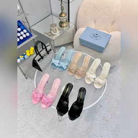 Prada 2027官網更新版面上新，碼數：35-43