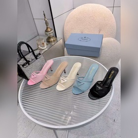 Prada 2027官網更新版面上新，碼數：35-43