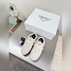Prada 普拉達 洗水帆布運動鞋 松弛感 絕佳 米白色 PRADA 大底手工