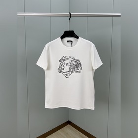 Versace.範思哲 SS26春夏Medusa Study圖形3D刺繡加厚面料