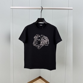 Versace.範思哲 SS26春夏Medusa Study圖形3D刺繡加厚面料