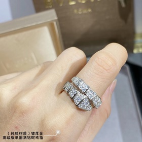 203581 BVLGARI寶格麗寬版單圈滿鑽蛇戒指。均碼。以令人沉醉的絕妙設計