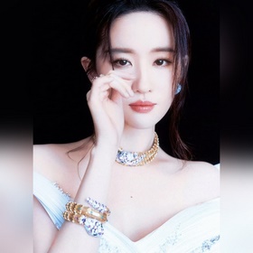 b5117亞金材質 寶格麗藍鑽公主蛇手镯，時尚高級精品 奢侈品蛇升級版 BVLG