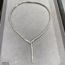 亞金材質 BVLGARI-寶格麗高級精工版細蛇項鍊 這款現在基本無人不知！寶格麗