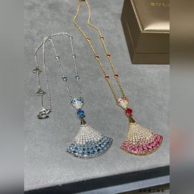 b027(對版尺寸)寶格麗大號漸變藍扇形裙子項鍊，嵌禳一顆中央明亮式藍锆石和明亮