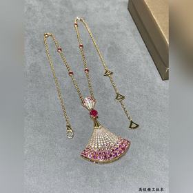 b027 (對版尺寸)寶格麗大號漸變紅扇形裙子項鍊，嵌禳一顆中央明亮式紅锆石和明