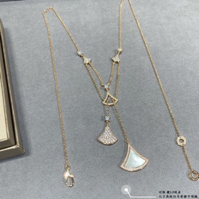 b057V金鍍咪金 寶格麗七夕高級白貝母多扇裙子項鍊，十足的女性魅力 禮贊意大利