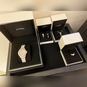 [chanel新款N 5水滴耳環]Eternal N 5系列為了向5號香水的百年