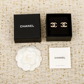 250593[我們出品][香奈兒 CHANEL 半鑽雙C耳釘] 本季必入爆款2