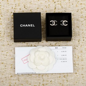 黑色，白色[香奈兒 CHANEL 26C滴油拼扭紋雙c耳釘]26C早春最新款，