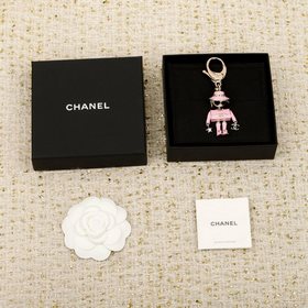 250454 [香奈兒 CHANEL 機器人鑰匙包包扣]26秋冬最新款！粉色