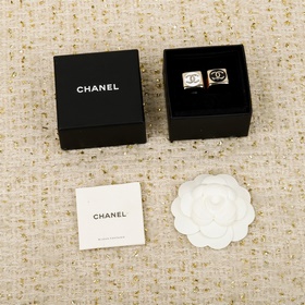 黑色，白色！[香奈兒 CHANEL 26C方塊圓形戒指]26C早春最新款，全網